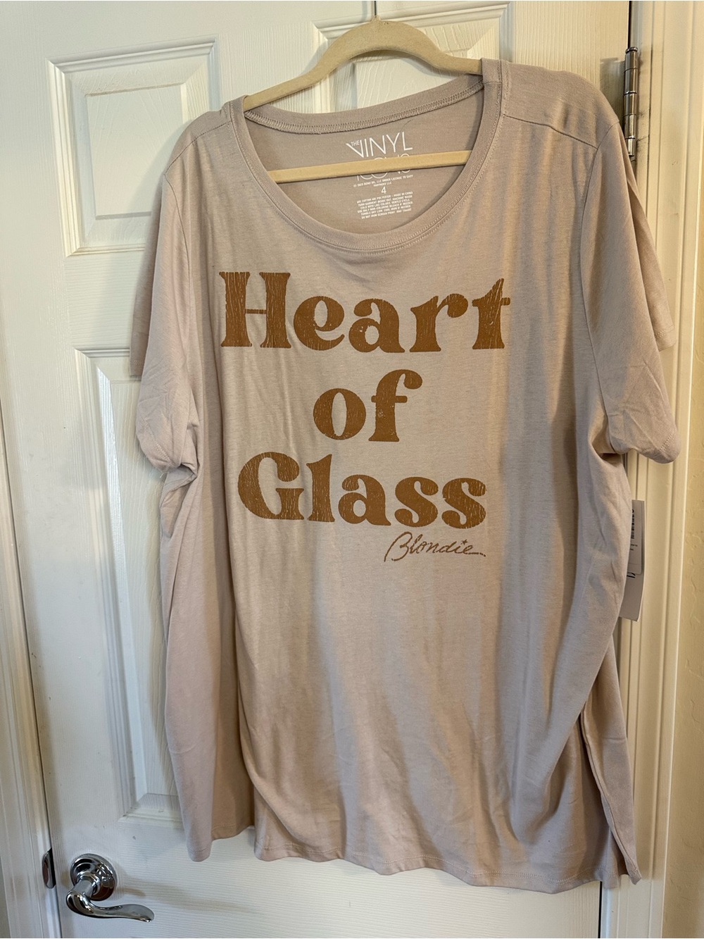 torrid Beige Tee with Brown "Heart of Glass" Graphic